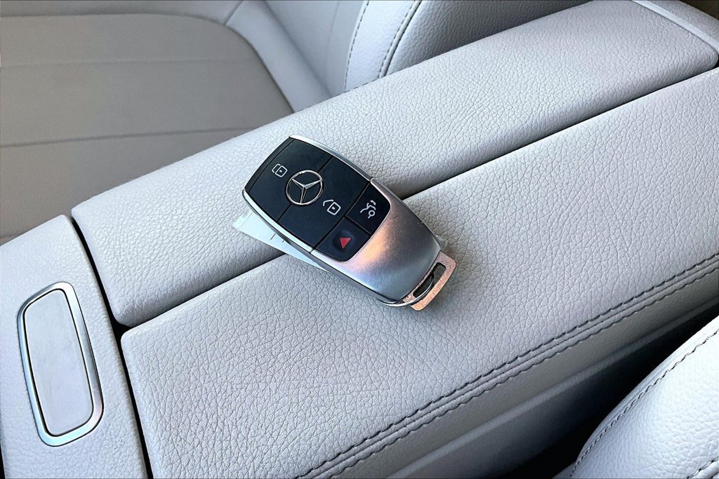 Used 2021 Mercedes-Benz GLB 250 image 31