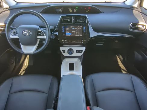 Used 2017 Toyota Prius Four Touring image 13