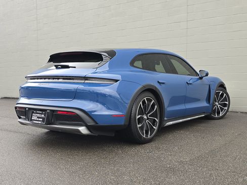 Certified 2021 Porsche Taycan 4 Cross Turismo image 9