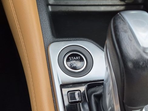 Used 2025 Nissan Sentra SV w/ SV Premium Package FWD image 17