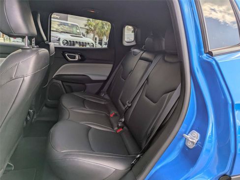 Certified 2025 Jeep Compass Limited AWD/4WD image 16