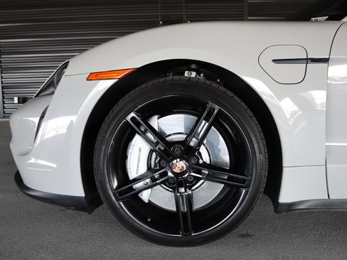 Used 2021 Porsche Taycan 4S AWD/4WD image 29