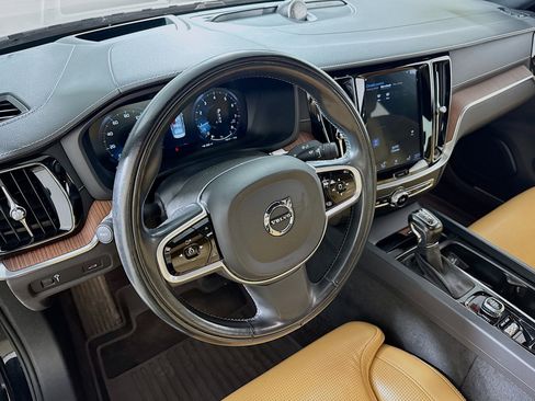 Used 2019 Volvo S60 T6 Inscription image 24