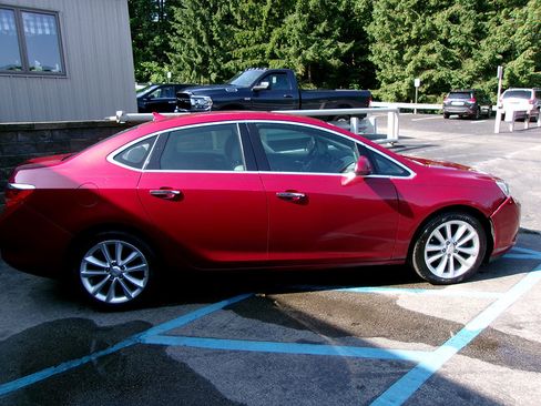 Used 2013 Buick Verano FWD image 6