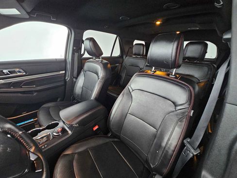 Used 2019 Ford Explorer Sport image 23