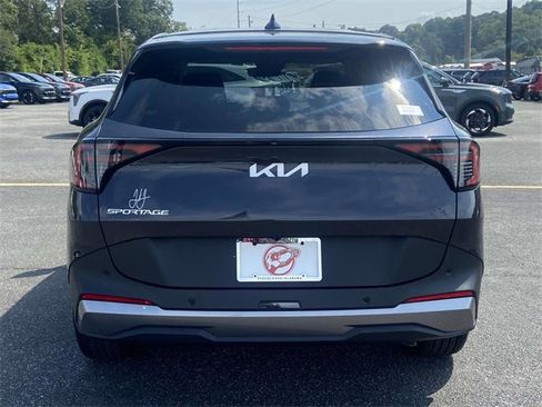 New 2026 Kia Sportage EX image 3