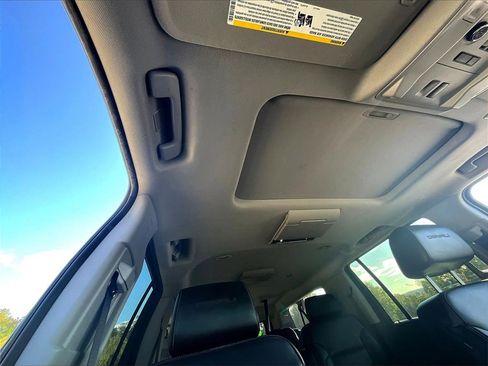 Used 2019 GMC Yukon XL Denali w/ Denali Ultimate Package image 21