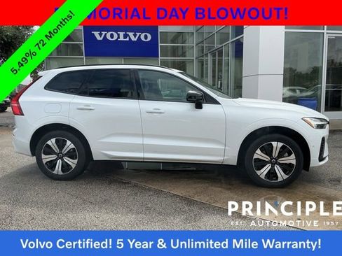 Certified 2023 Volvo XC60 T8 Plus AWD/4WD image 7