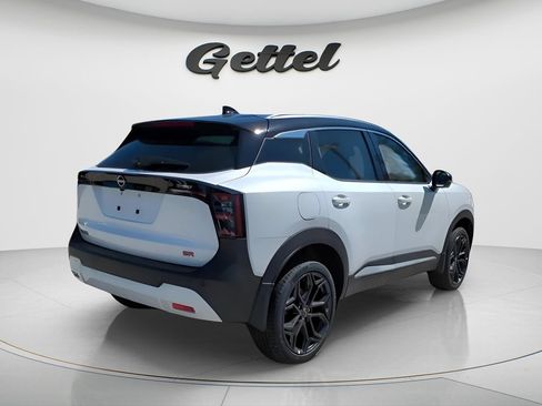 New 2026 Nissan Kicks SR w/ SR Premium Package FWD image 9