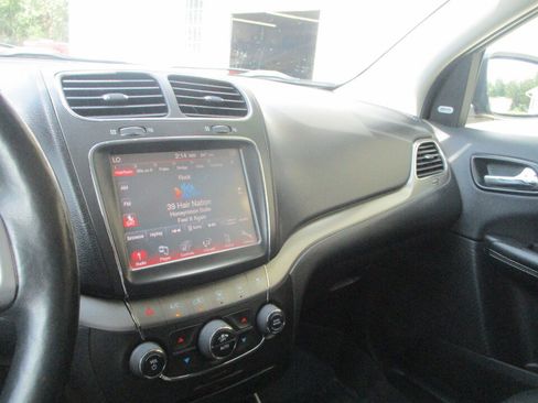 Used 2016 Dodge Journey Crossroad w/ Popular Equipment Group AWD/4WD image 45