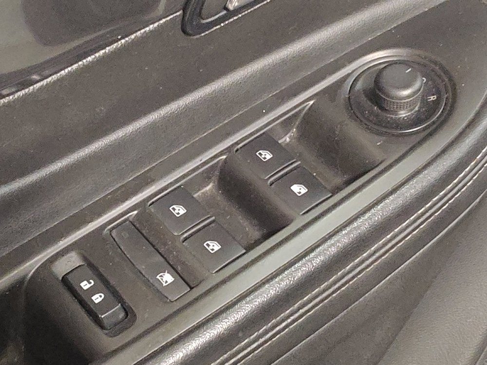 Used 2019 Buick Encore Preferred FWD image 27