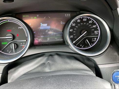 Used 2020 Toyota Camry XLE w/ Sunroof Package FWD image 19