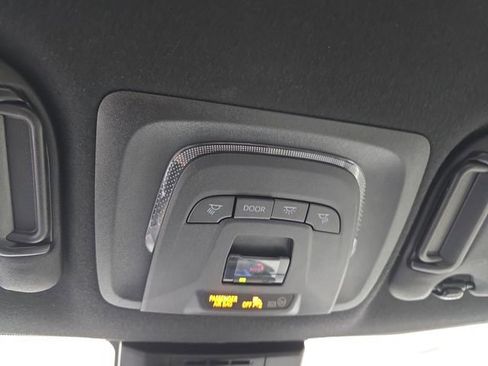 Used 2023 Toyota Corolla SE image 40