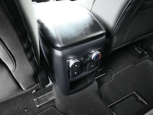 Used 2021 Ford Explorer XLT image 21