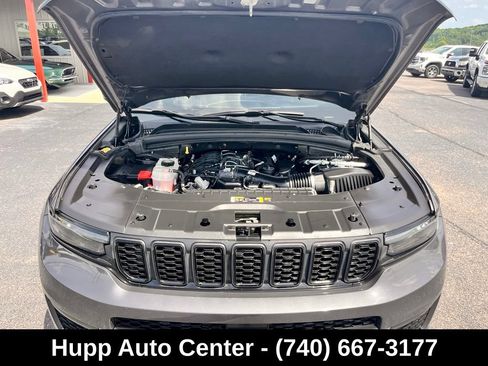 Used 2022 Jeep Grand Cherokee L Laredo AWD/4WD image 22
