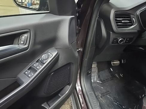 Used 2023 Ford Escape ST-Line w/ Tech Pack #1 AWD/4WD image 32
