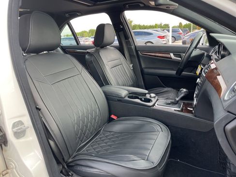 Used 2013 Mercedes-Benz C 250 Sedan image 27