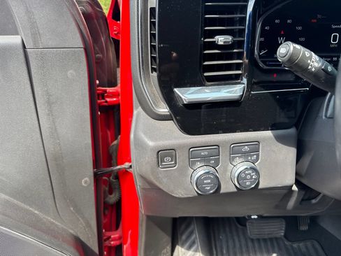 Used 2023 GMC Sierra 1500 Elevation AWD/4WD image 16