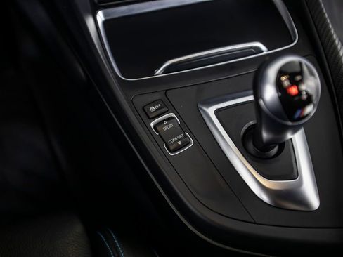 Used 2018 BMW M2 image 33