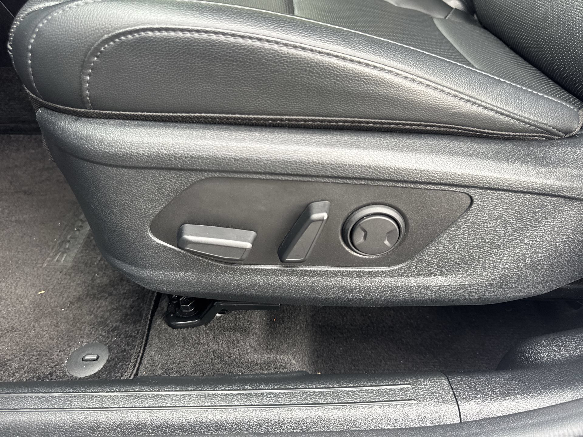 Used 2024 Kia Sportage SX FWD image 12