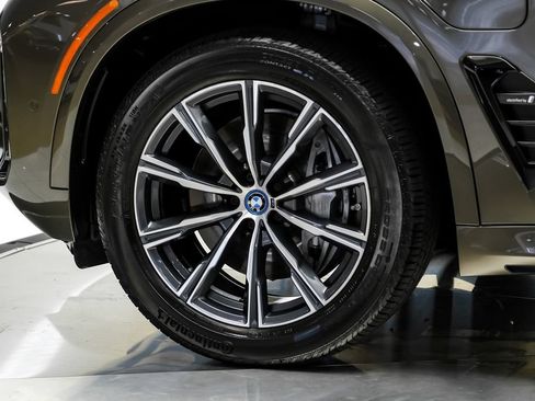 Used 2024 BMW X5 xDrive50e w/ M Sport Package AWD/4WD image 57