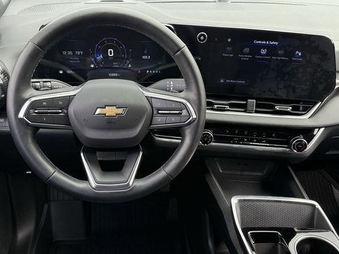 Used 2025 Chevrolet Equinox LT image 11