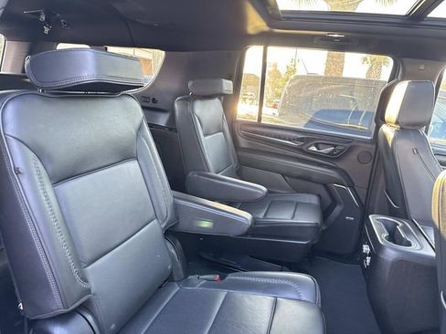 Used 2024 GMC Yukon XL Denali image 9