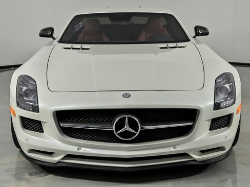 Used 2012 Mercedes-Benz SLS AMG Coupe image 6