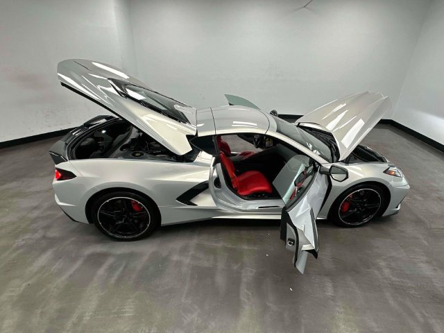 Used 2024 Chevrolet Corvette Stingray Preferred Cpe w/ Z51 Performance Package RWD image 15