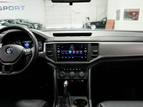 Used 2018 Volkswagen Atlas SE image 11
