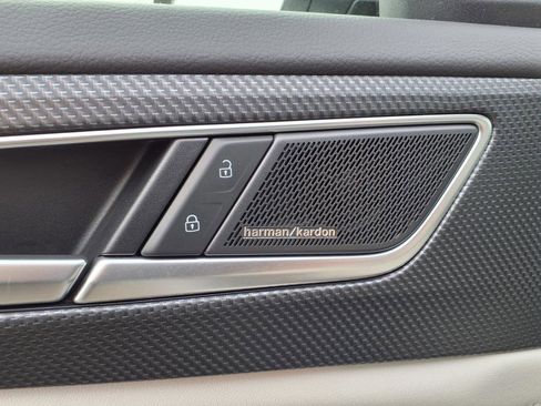 Used 2025 Volkswagen Atlas Cross Sport SEL Premium R-Line image 14