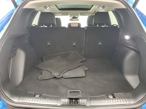 Used 2020 Ford Escape Titanium image 8