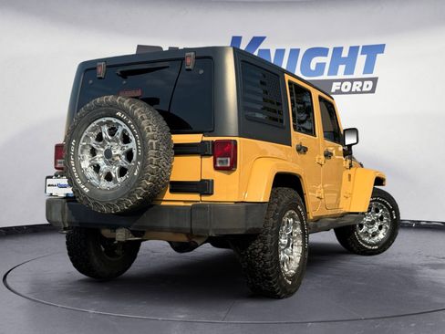 Used 2014 Jeep Wrangler Unlimited Sahara image 5