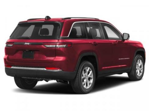 Used 2024 Jeep Grand Cherokee Limited AWD/4WD image 5