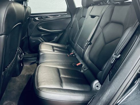 Used 2017 Porsche Macan AWD/4WD image 21