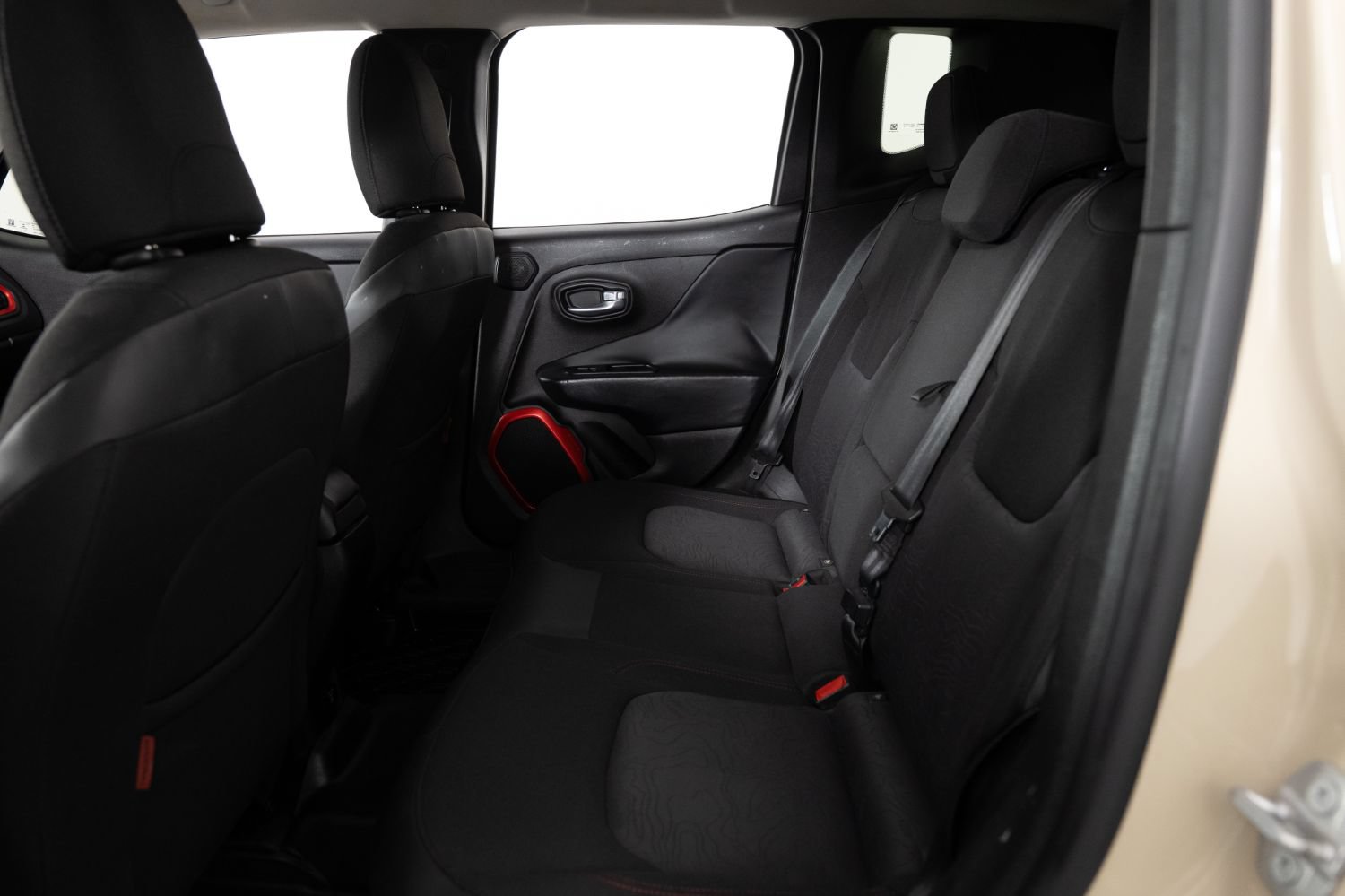 Used 2015 Jeep Renegade Trailhawk w/ Popular Equipment Group AWD/4WD image 16