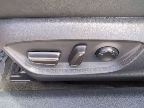 Used 2020 Toyota Camry SE image 21