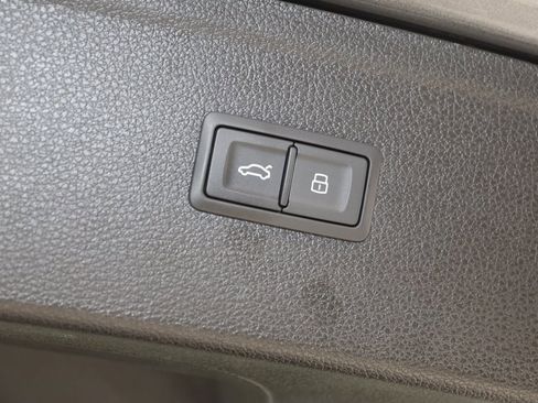 Used 2024 Audi Q5 2.0T Premium w/ Convenience Package image 50