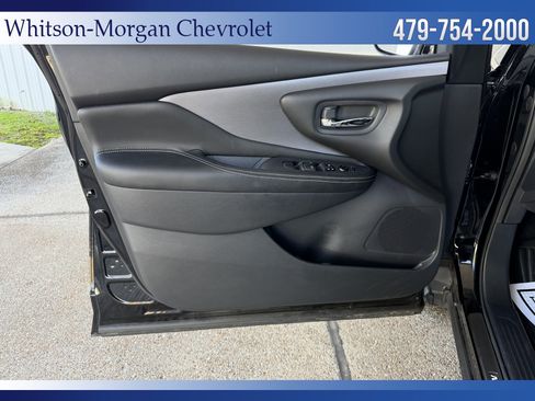 Used 2024 Nissan Murano SV w/ SV Midnight Edition Package image 11