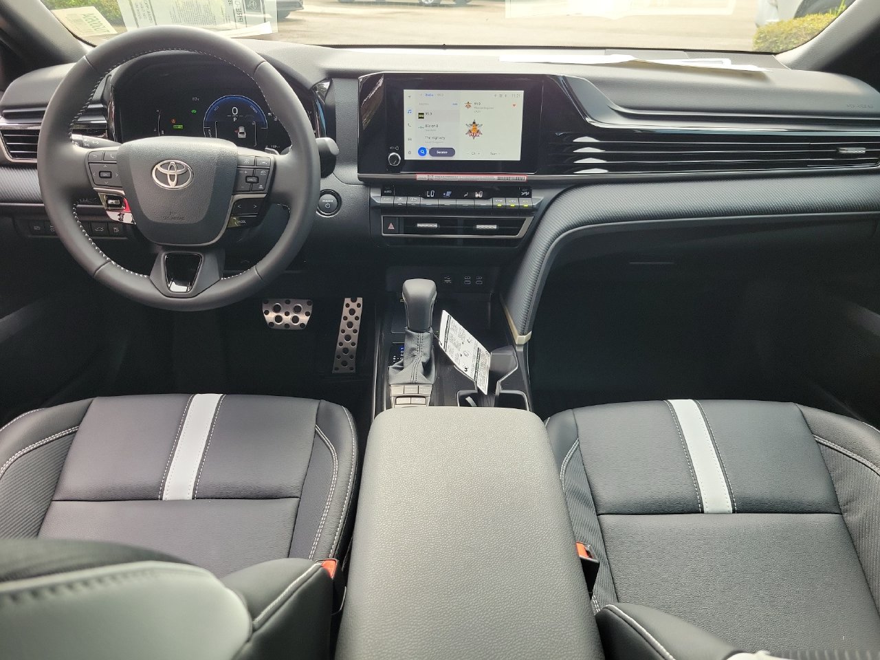 Used 2026 Toyota Camry SE FWD image 13