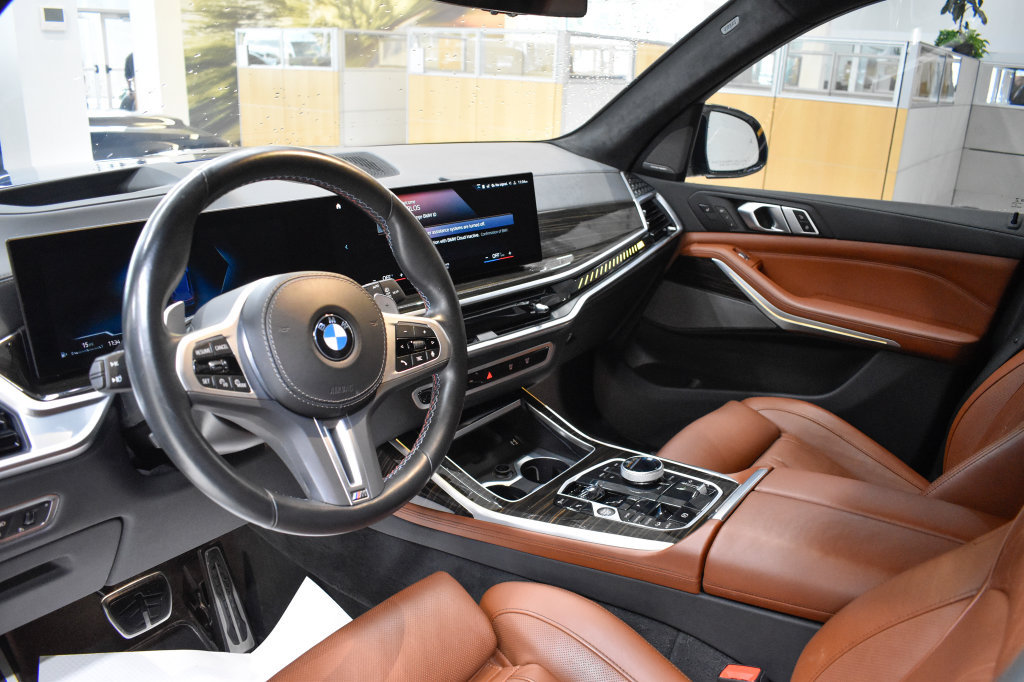 Used 2023 BMW X7 M60i w/ Executive Package AWD/4WD image 18