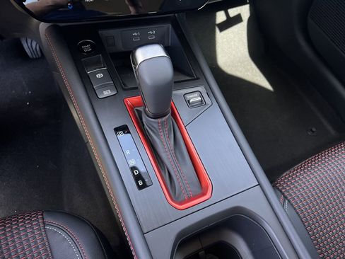 New 2026 Nissan Kicks SR image 14