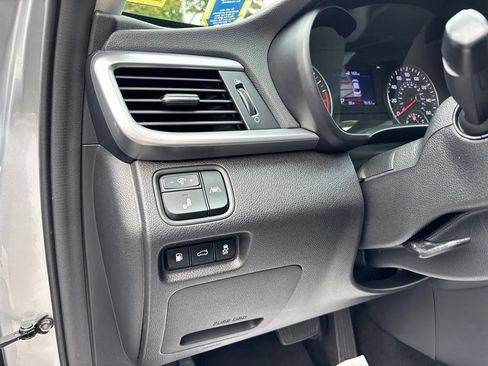 Used 2019 Kia Optima LX FWD image 23