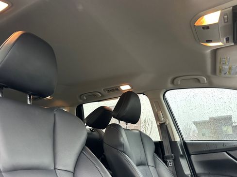 Used 2022 Subaru Ascent Limited image 19