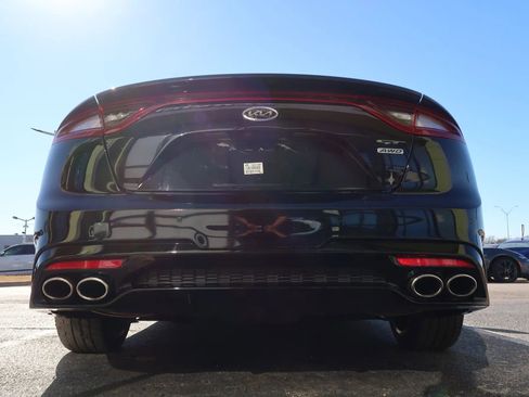Used 2018 Kia Stinger GT2 image 10