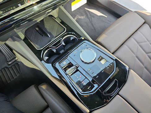 New 2026 BMW 530i w/ Executive Package image 25