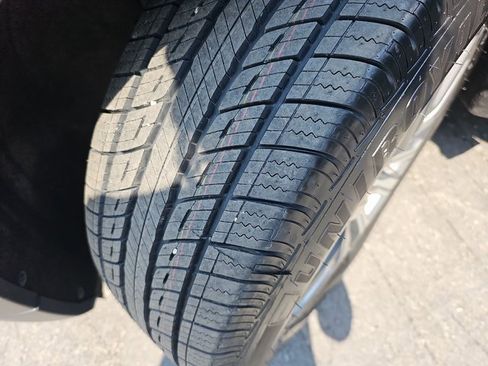 Used 2020 Cadillac XT4 Sport w/ Cold Weather Package image 31