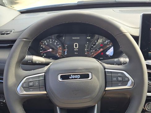 New 2026 Jeep Compass Latitude image 31