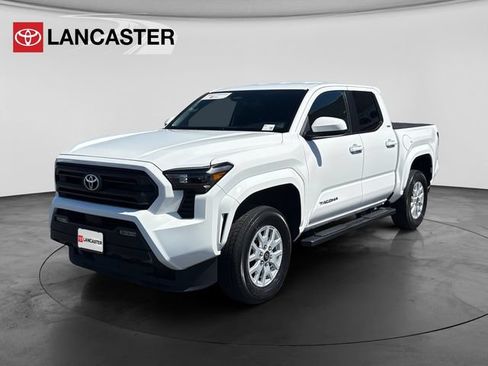 Used 2024 Toyota Tacoma SR5 AWD/4WD image 3