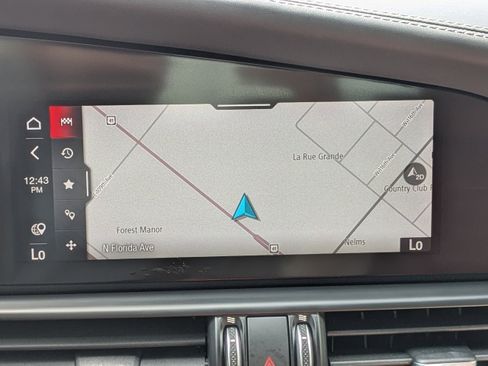 Used 2022 Alfa Romeo Giulia Veloce image 22